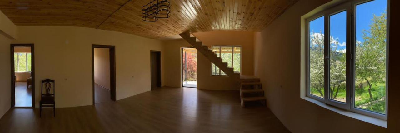 Guesthouse Caucasus Mestia Exterior foto